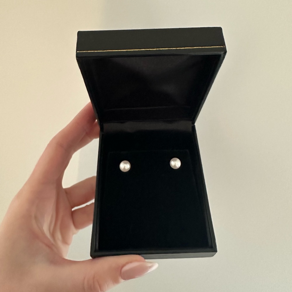 14k Pearl Stud Earrings